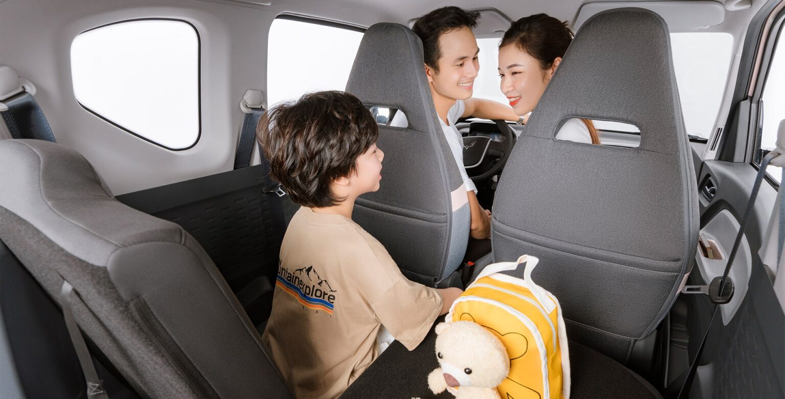 không gian 4 chỗ của xe Wuling Hongguang Mini EV