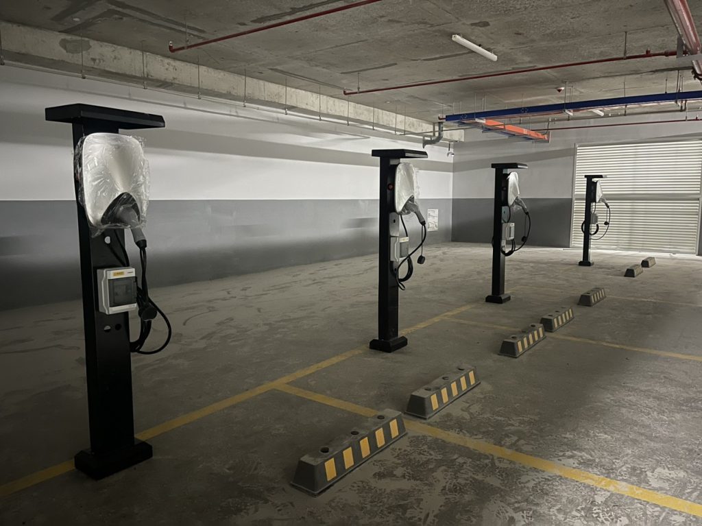 trụ sạc ô tô điện aurora 11kW tại tòa nhà The Nexus, Quận 1 - evcarvietnam.vn