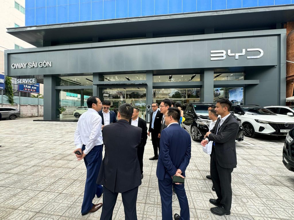 byd oway sài gòn, đại lý byd, showroom byd tại tp hcm - evcarvietnam.vn