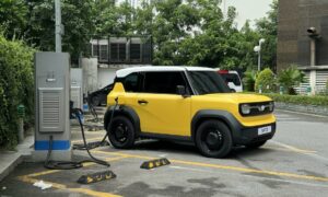 nên sạc vinfast vf3 tại nhà hay tại trạm sạc? - evcarvietnam.vn