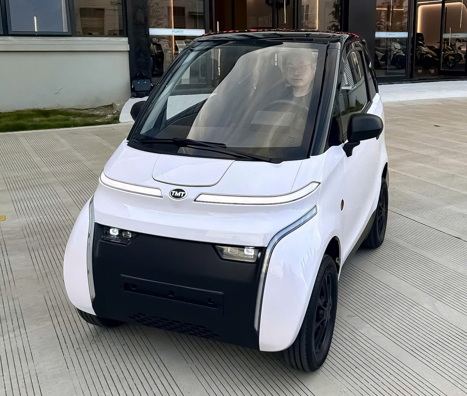 TMT ra mắt xe điện giá rẻ TMT Nano S05 - evcarvietnam.vn